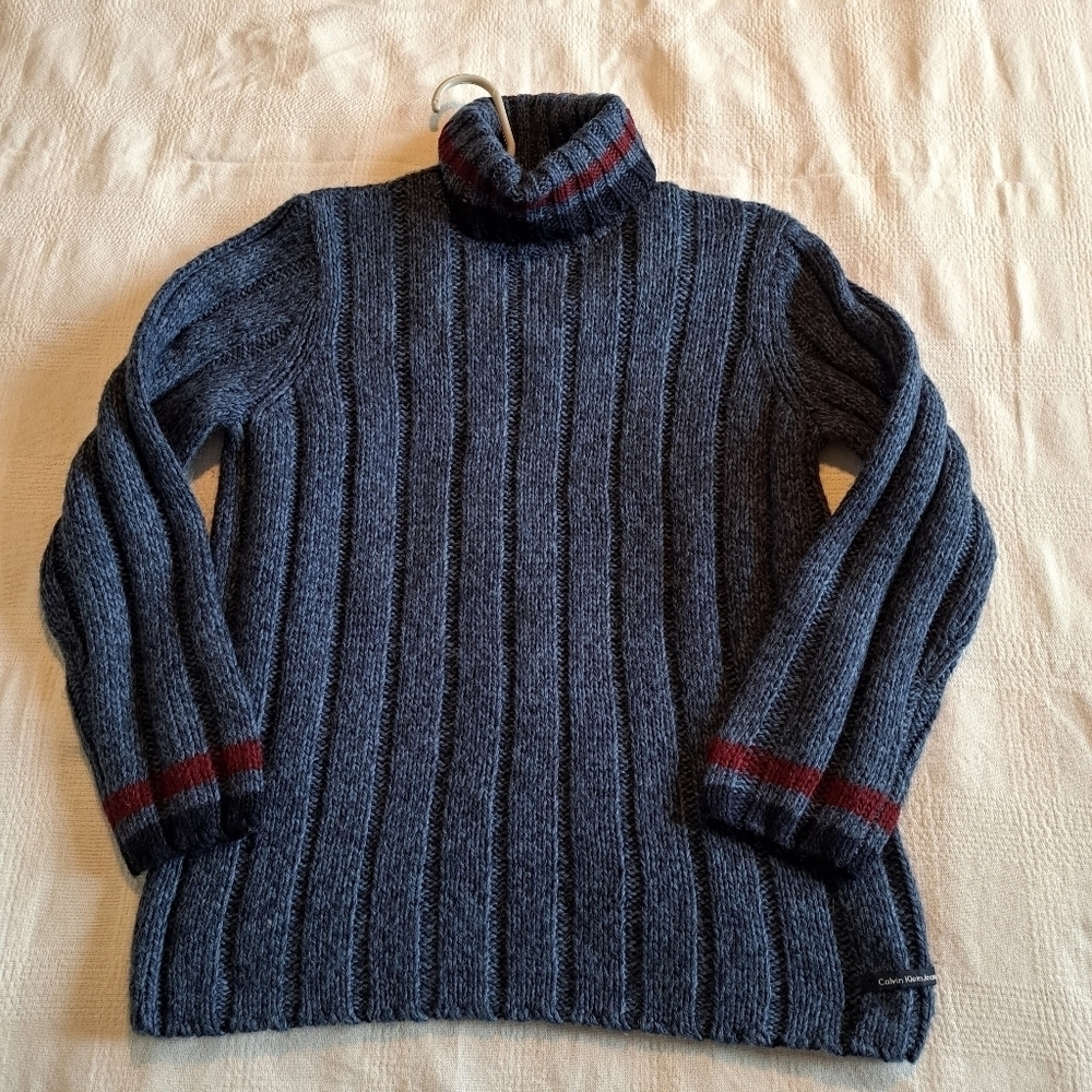 Calvin Klein Jeans boys medium sweater, bulky loose fitting, dark blue